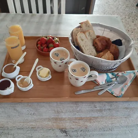 Cote Est Petit Dejeuner Bed and Breakfast Pancheraccia