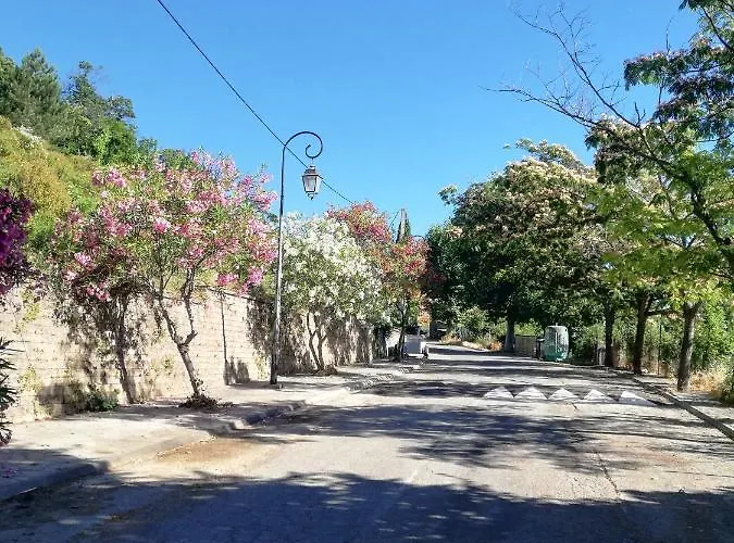 فندق مبيت وإفطار Cote Est Petit Dejeuner